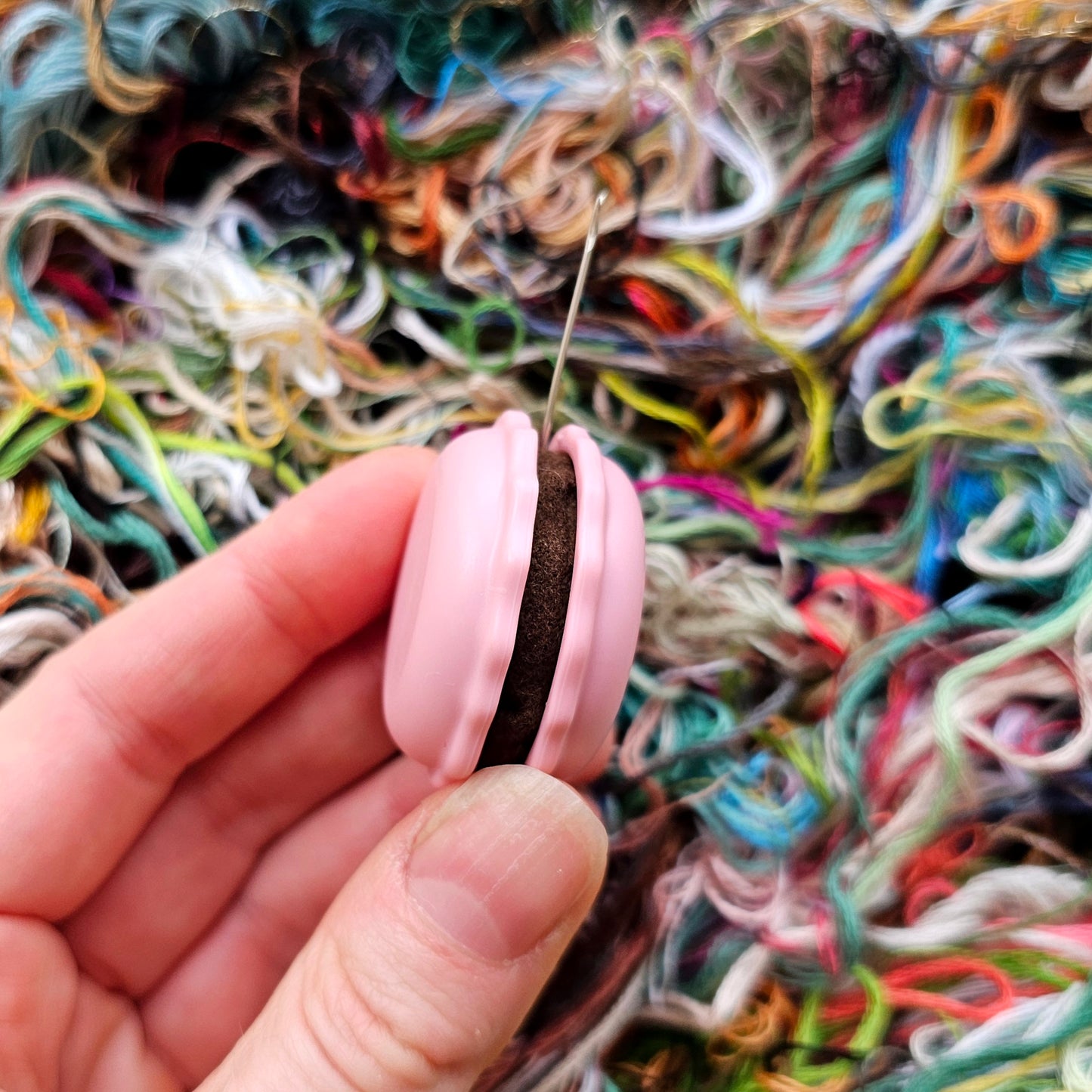 Macaron Needle Magnet & Sharpener