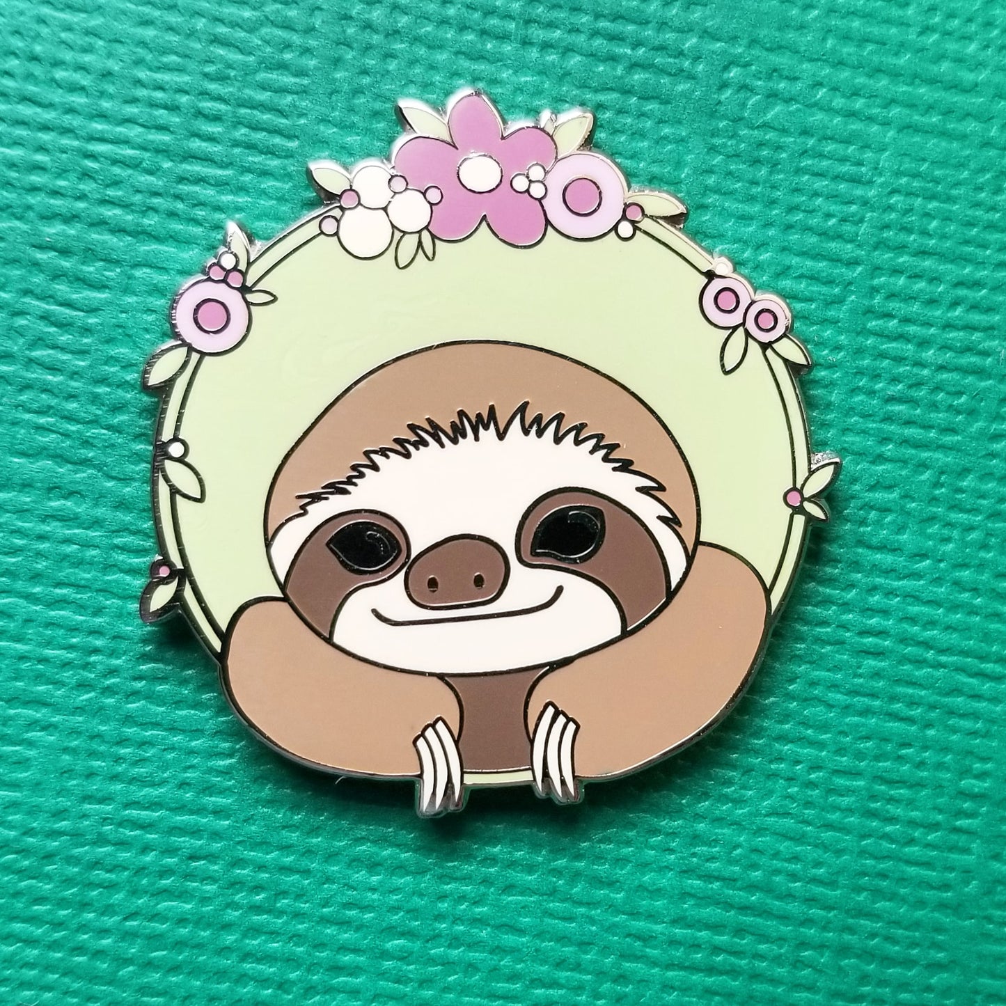 Happy Sloth Enamel Needle Minder