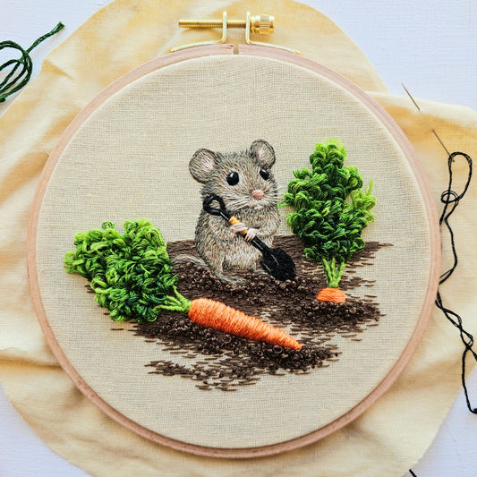 Garden Mouse Embroidery Pattern (PDF)