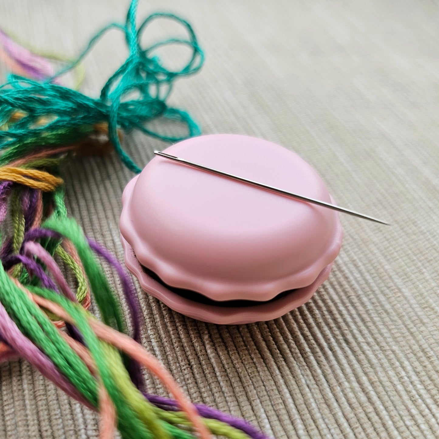 Macaron Needle Magnet & Sharpener
