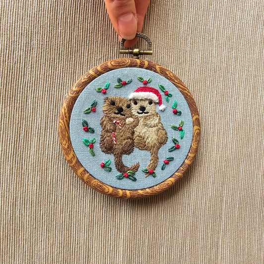 Otterly Adorable Ornament Kit