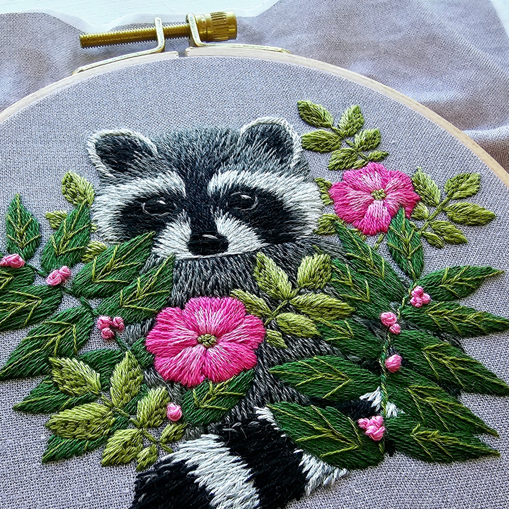 Raccoon Embroidery Pattern (PDF) – Jessica Long Embroidery