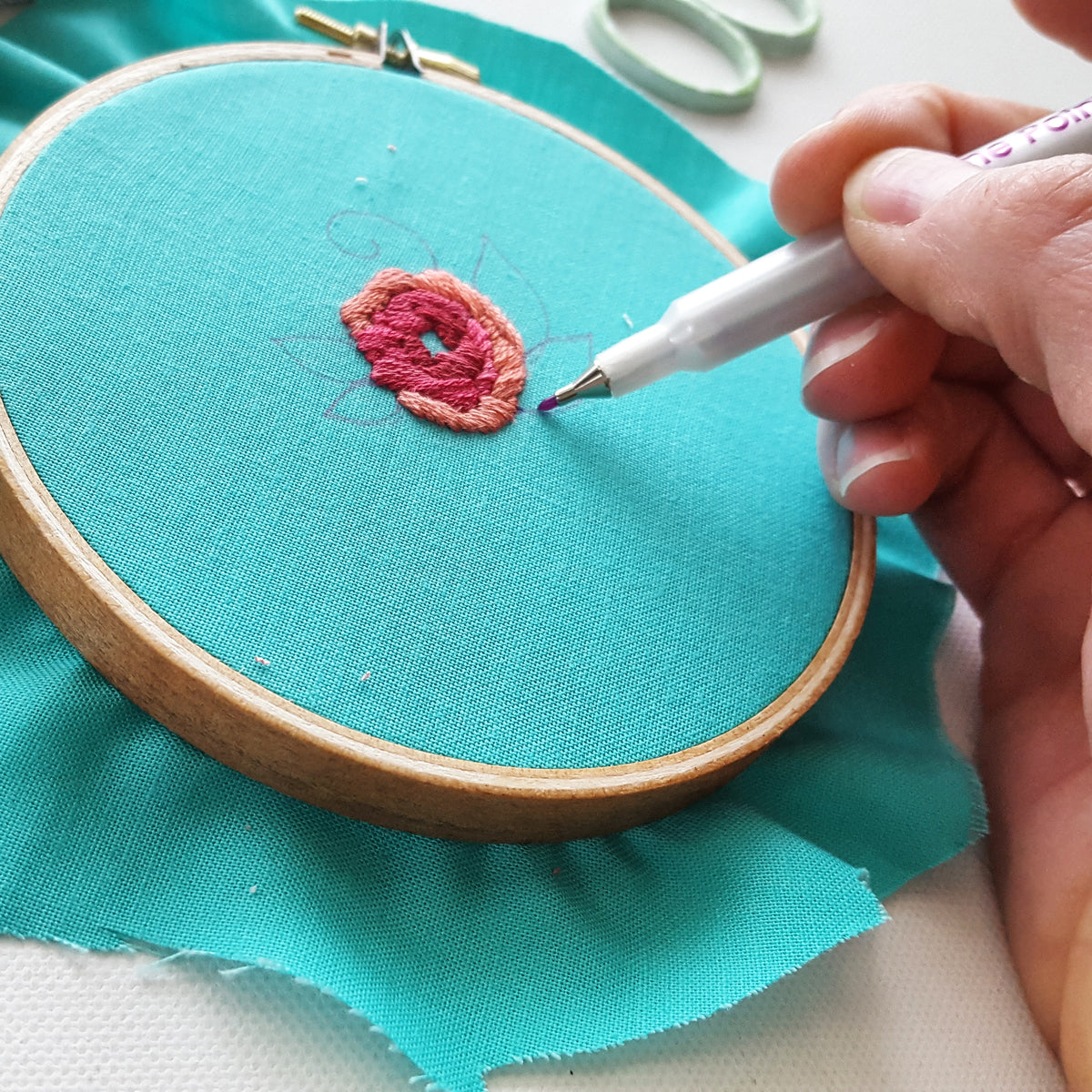 Disappearing Ink Fabric Pen – Jessica Long Embroidery