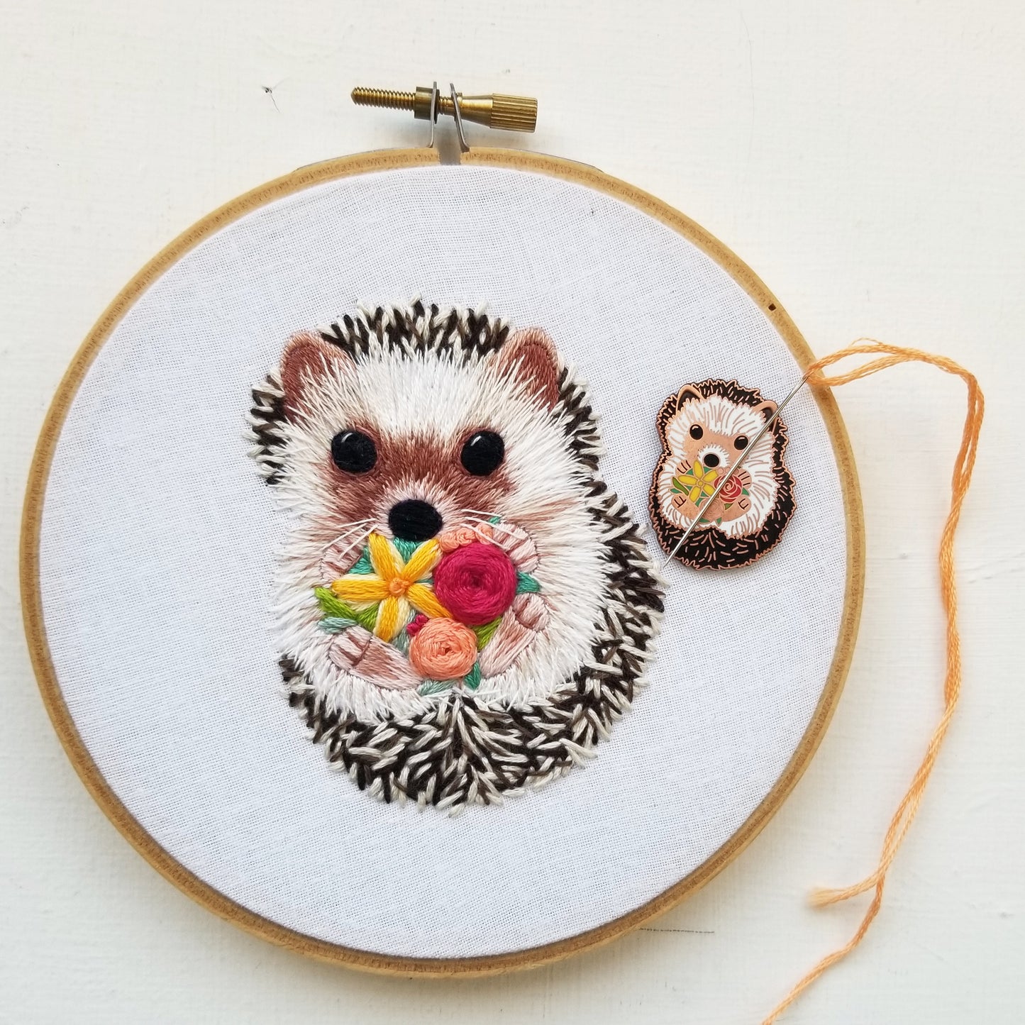 Hedgehog Enamel Needle Minder