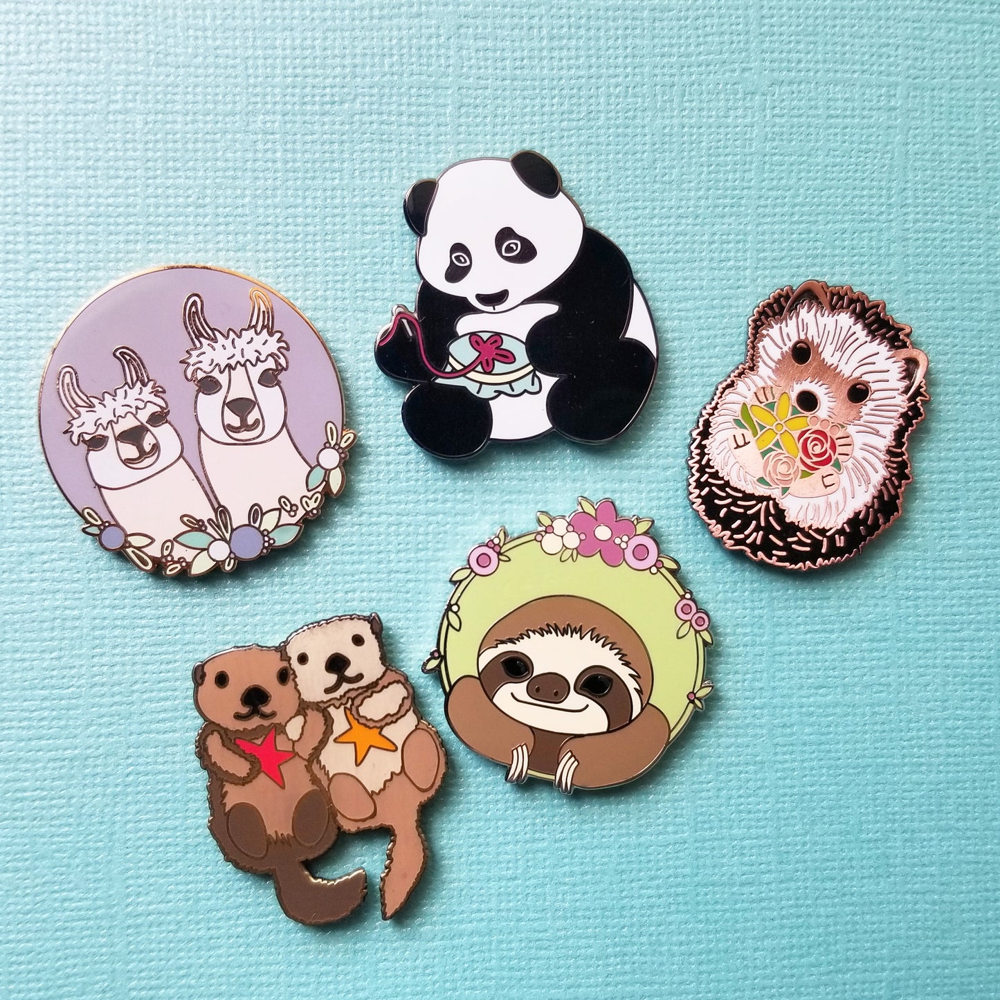 Happy Sloth Enamel Needle Minder