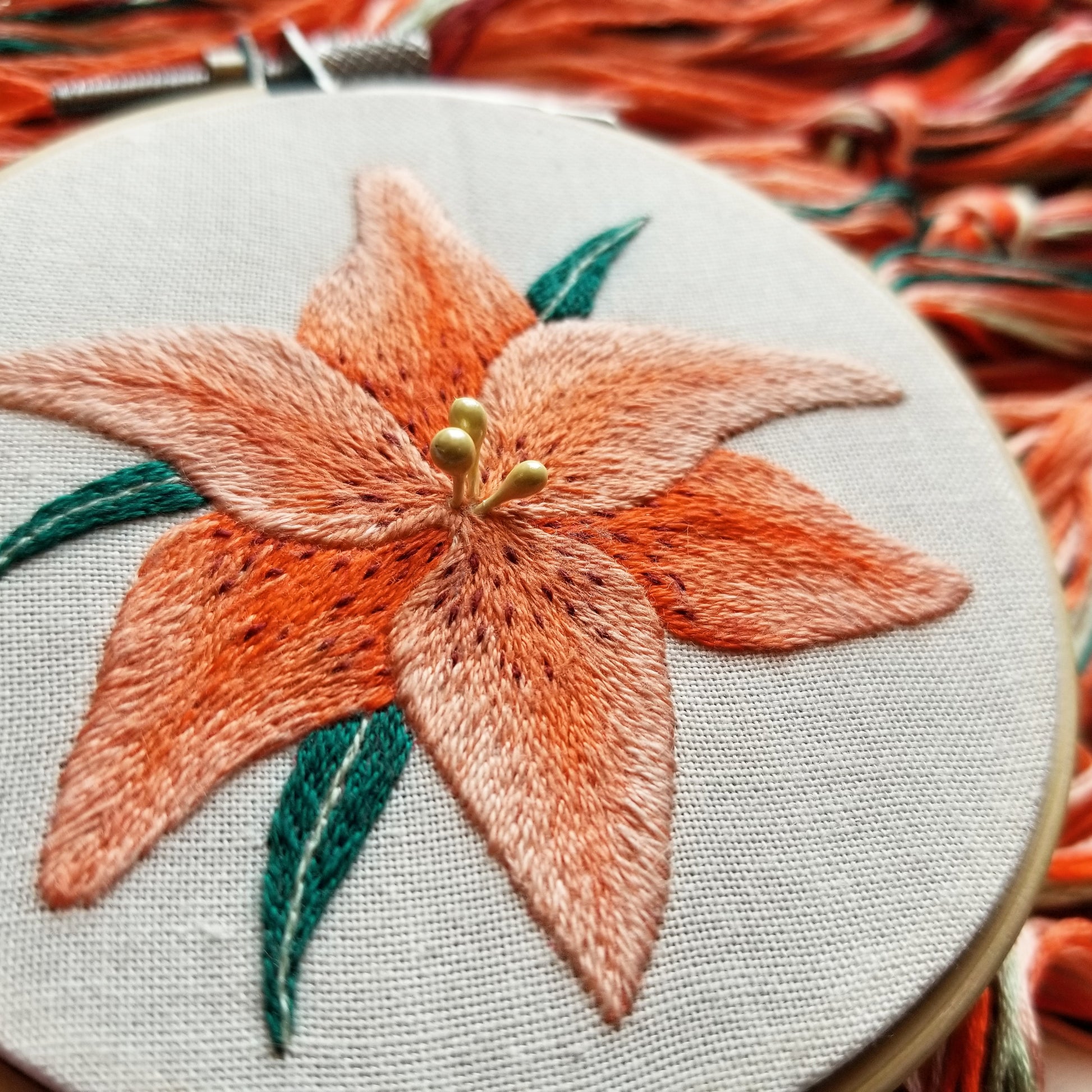 HD Print Spider Lily Hand Embroidery Full Kit 20cm